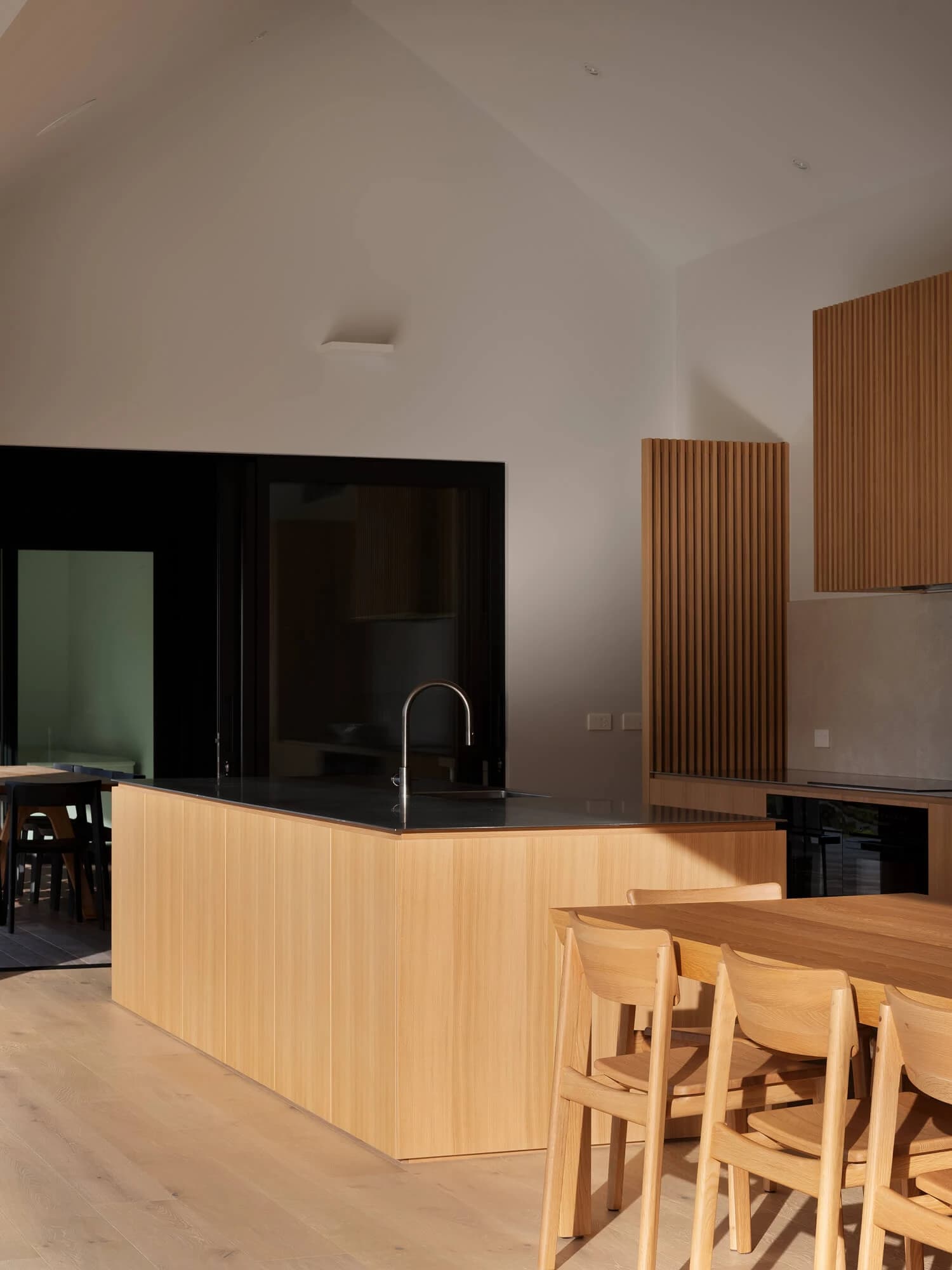 The 60 x 6 House - Image 26