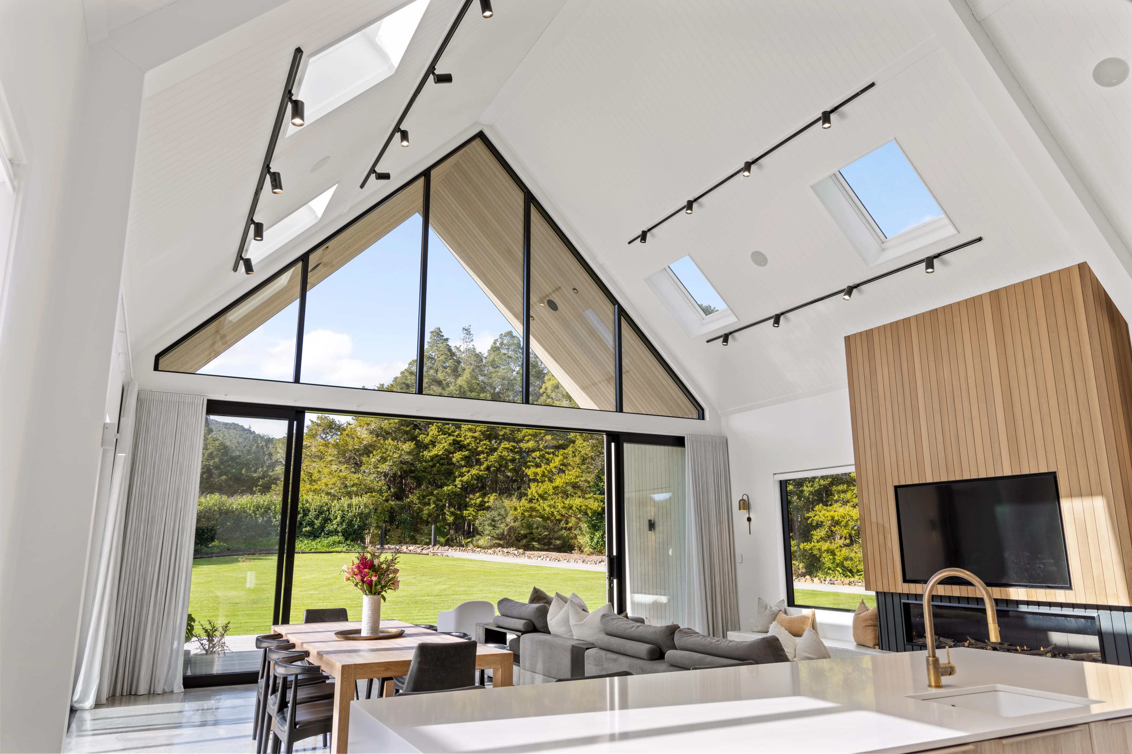 The Barn House - Image 7