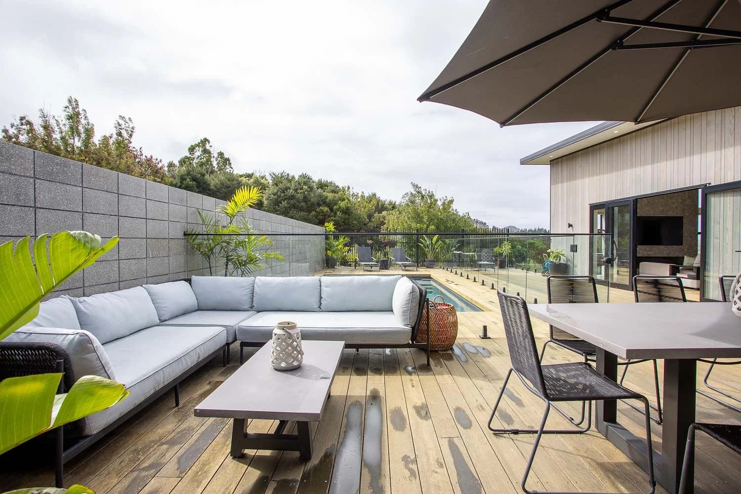 The Hilltop House - Featured view