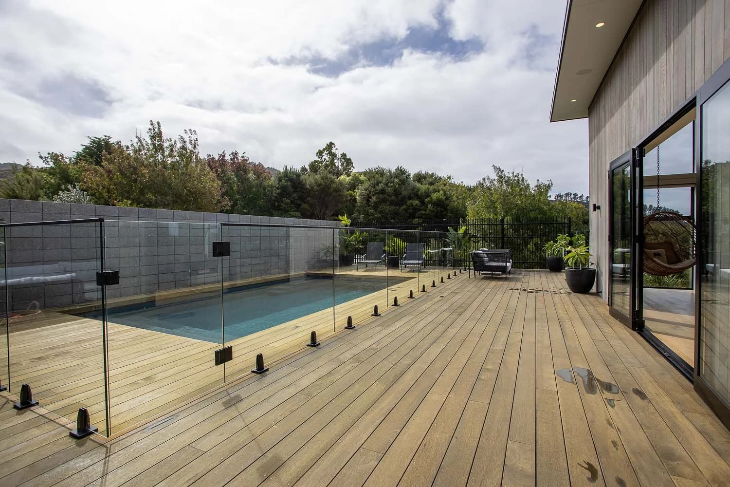 The Hilltop House - Image 11