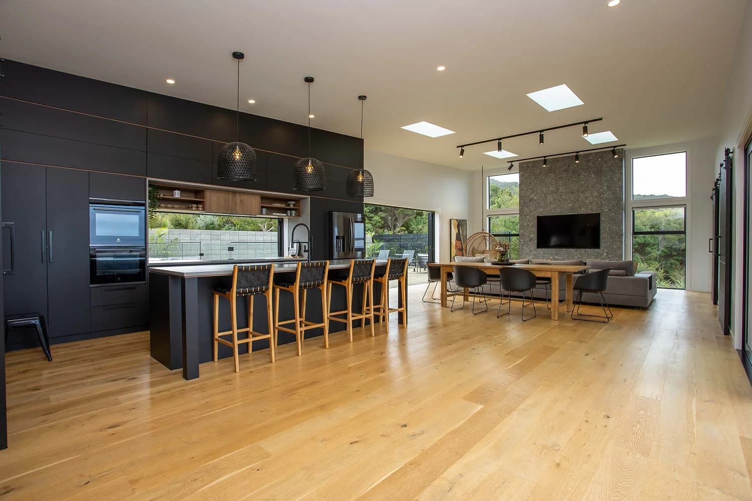The Hilltop House - Image 30