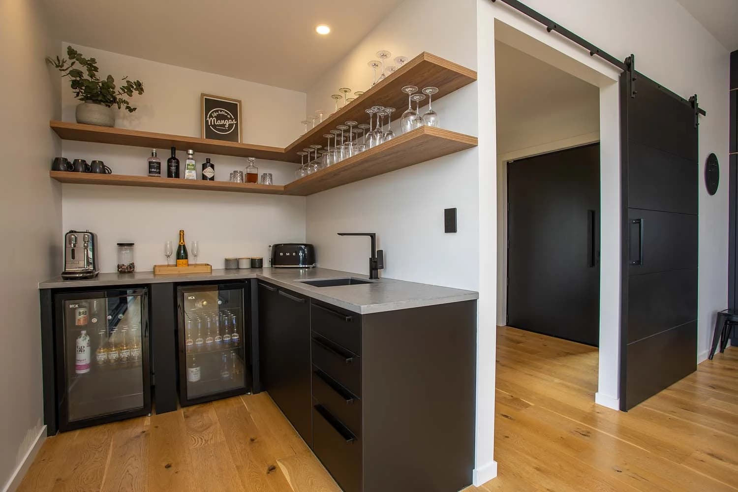 The Hilltop House - Image 34