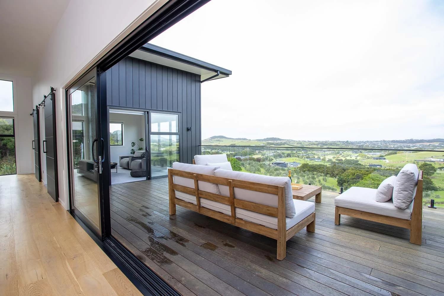 The Hilltop House - Image 35