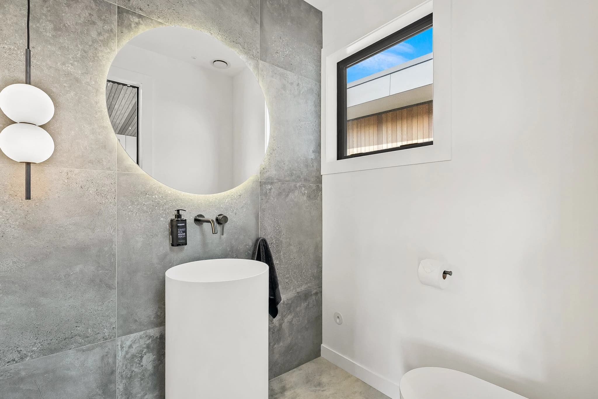 The Ocean View House - Image 48
