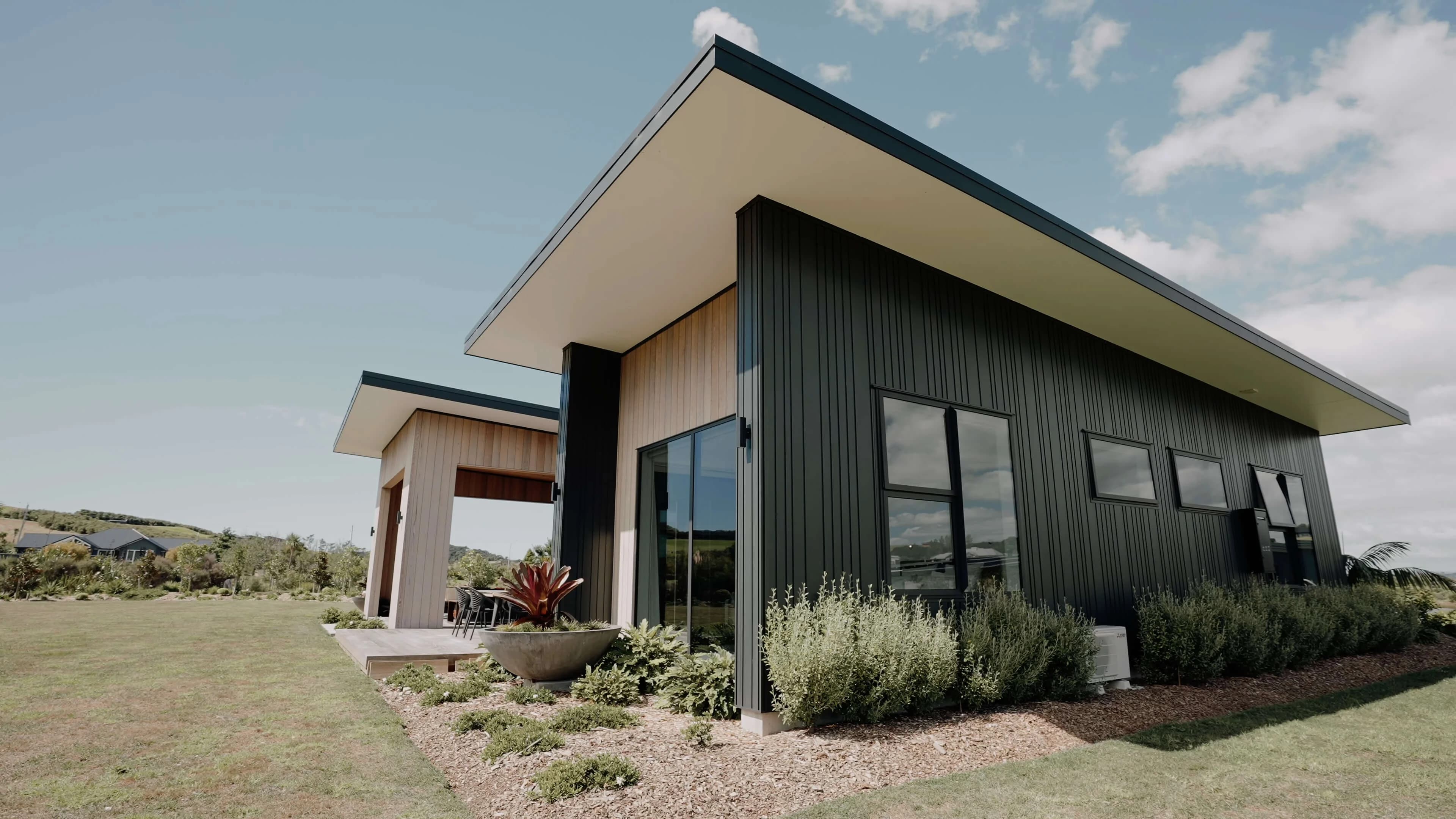 Bottom banner background